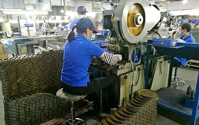 Riveting: This process assembles needed accessories on the brake shoe.