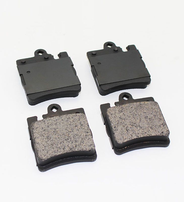 Brake Pad D876-7753 Rear Axle Brake for MERCEDES BENZ CLK Convertible A208 / W210 /E320 / E420 / E430