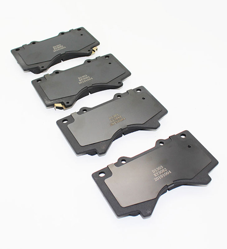 Wholesale High Quality Japanese Car Front Disc Ceramic Brake Pad Best Price for Toyota Lexus Land Cruiser 2007 OE 04465-60280